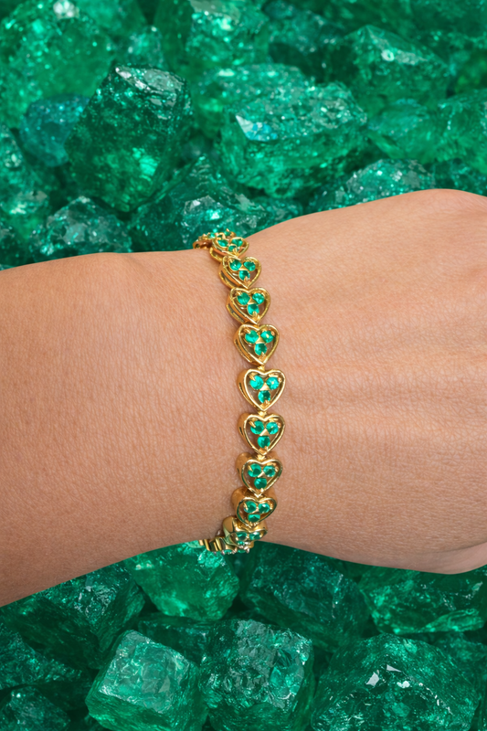 Emerald and 18k gold  bracelet